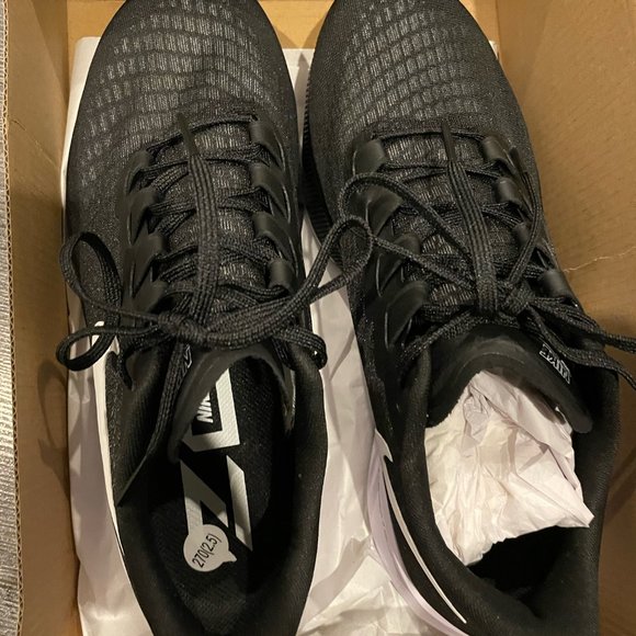 Nike Air Zoom Pegasus 37 US9 MEN'S Black & White Running shoes - Picture 5 of 8